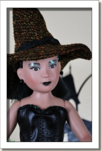 2009 - DRESSED DOLLS - LINLIN - WITCHITY-ZIPPITY-BOO