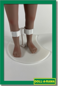 ACCESSORIES - DOLL STANDS - LEEANN - LEG GRAB