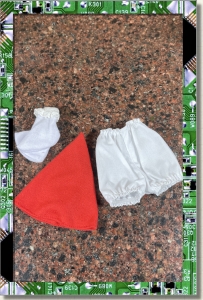CDS-OUTFITS-LEEANN-GARDEN GNOME SET