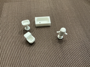 CDS-EVERYTHINGELSE-MINIATURE DOLL HOUSE SET-WHITE