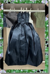 CDS-OUTFITS-PUZZLES-RETRO GOWN-BLACK