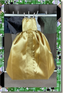 CDS-OUTFITS-PUZZLES-RETRO GOWN-GOLD