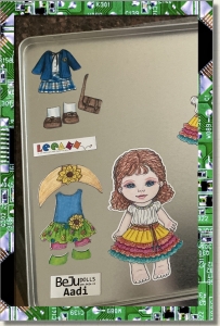 CDS-EVERYTHINGELSE-MAGNETIC PAPER DOLL-CASE