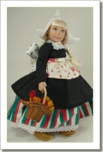 2007 - DRESSED DOLLS - LEEANN - LITTLE DUTCH GIRL