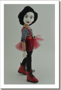 2016 - DRESSED DOLLS - LEEANN - FRENCH MIME