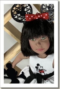 2019 - OUTFITS - LEEANN LOVES MICKEY - In Studio Edition