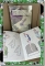 CDS-EVERYTHINGELSE-PAPER DOLL BOOK